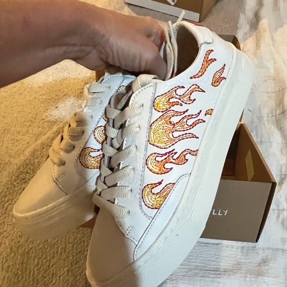 New in the box hot stuff Ibiza platform sneakers, white multi, size 7.5 - Picture 3 of 5